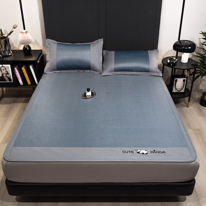 91家纺网 家纺一手货源 找家纺 倾慕家纺 2026新款A类刺绣冰藤席--床笠款 刺绣熊猫蓝色床笠款