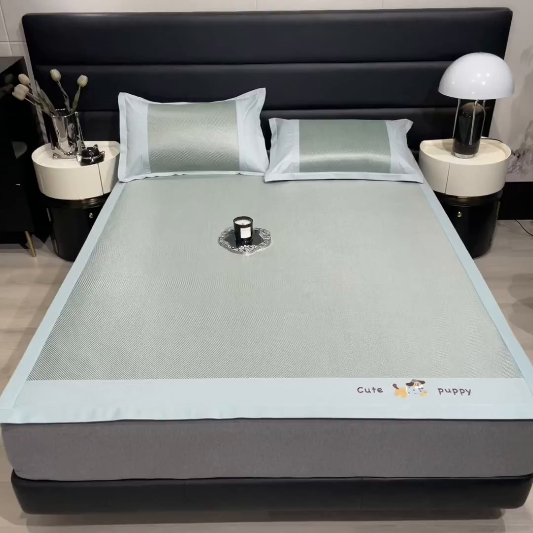 91家纺网 家纺一手货源 找家纺 倾慕家纺 2026新款A类刺绣冰藤席--床笠款 刺绣小狗绿色床笠款