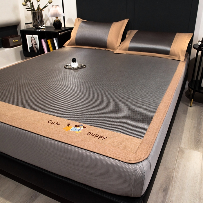 91家纺网 家纺一手货源 找家纺 倾慕家纺 2026新款A类刺绣冰藤席--床笠款 刺绣小狗银咖色床笠款