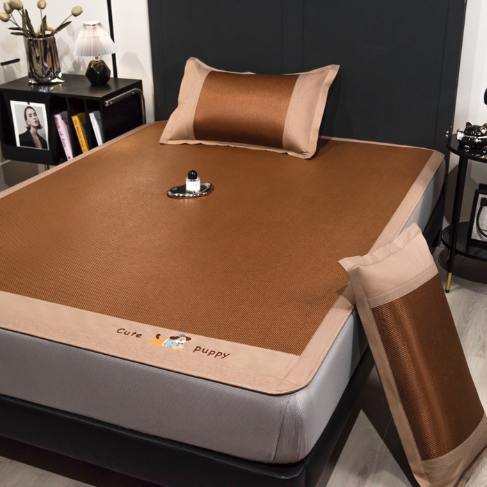 91家纺网 家纺一手货源 找家纺 倾慕家纺 2026新款A类刺绣冰藤席--床笠款 刺绣小狗棕色床笠款