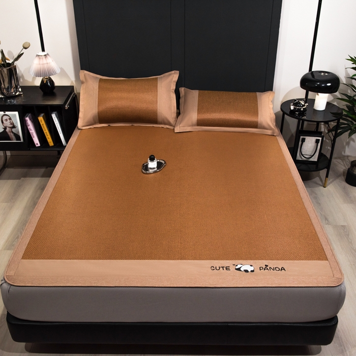 91家纺网 家纺一手货源 找家纺 倾慕家纺 2026新款A类刺绣冰藤席--床笠款 刺绣熊猫棕色床笠款