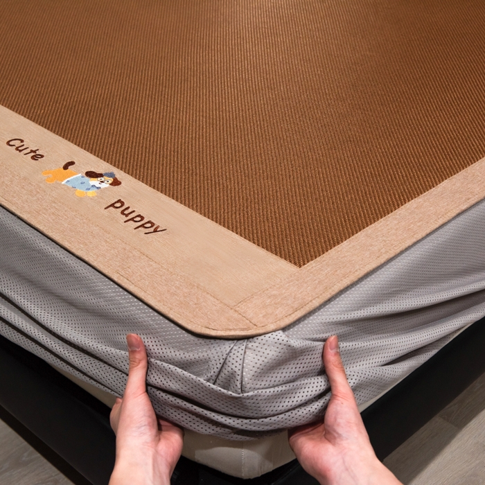 91家纺网 家纺一手货源 找家纺 倾慕家纺 2026新款A类刺绣冰藤席--床笠款 刺绣小狗棕色床笠款