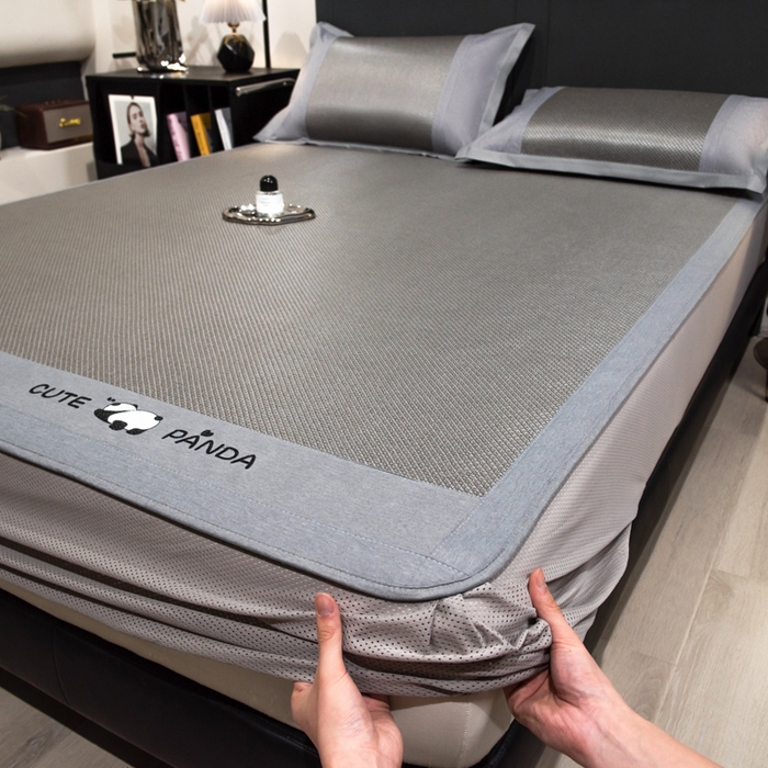 91家纺网 家纺一手货源 找家纺 倾慕家纺 2026新款A类刺绣冰藤席--床笠款 刺绣熊猫灰色床笠款