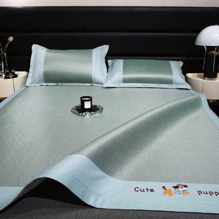 91家纺网 家纺一手货源 找家纺 倾慕家纺 2026新款A类刺绣冰藤席--床席款 刺绣小狗绿色床席款