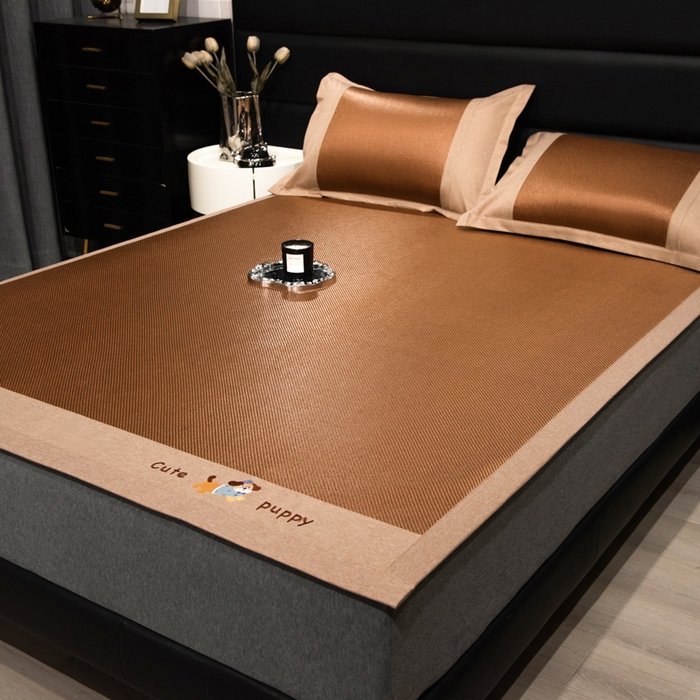 91家纺网 家纺一手货源 找家纺 倾慕家纺 2026新款A类刺绣冰藤席--床席款 刺绣小狗棕色床席款