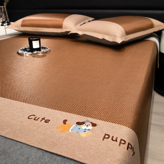 91家纺网 家纺一手货源 找家纺 倾慕家纺 2026新款A类刺绣冰藤席--床席款 刺绣小狗棕色床席款