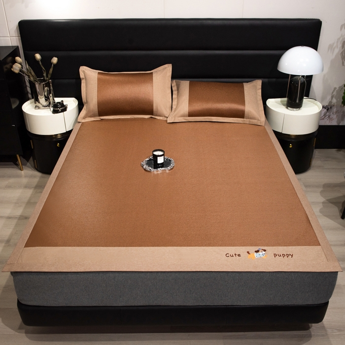 91家纺网 家纺一手货源 找家纺 倾慕家纺 2026新款A类刺绣冰藤席--床席款 刺绣小狗棕色床席款