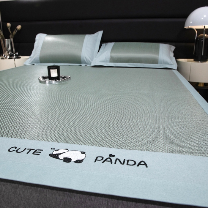 91家纺网 家纺一手货源 找家纺 倾慕家纺 2026新款A类刺绣冰藤席--床席款 刺绣熊猫绿色床席款