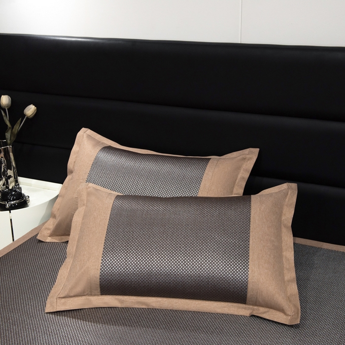 91家纺网 家纺一手货源 找家纺 倾慕家纺 2026新款A类刺绣冰藤席--床席款 刺绣熊猫银咖色床席款