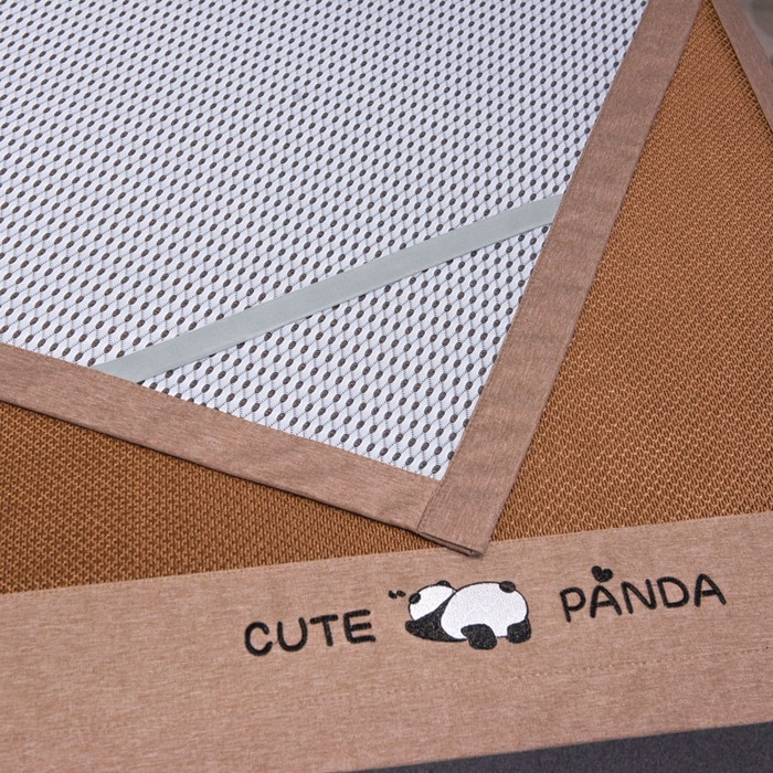 91家纺网 家纺一手货源 找家纺 倾慕家纺 2026新款A类刺绣冰藤席--床席款 刺绣熊猫棕色床席款