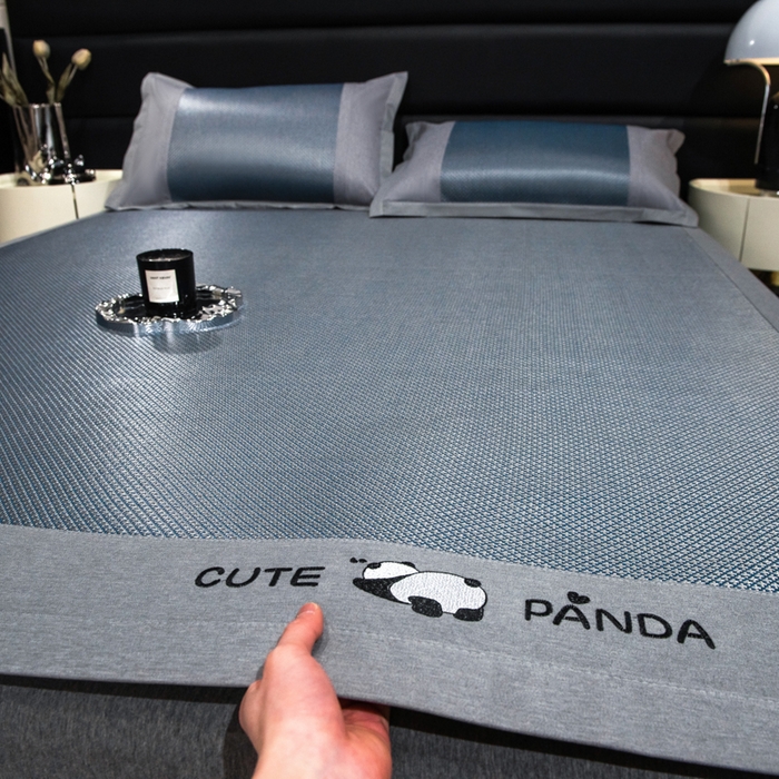 倾慕家纺 2026新款A类刺绣冰藤席--床席款 刺绣熊猫蓝色床席款