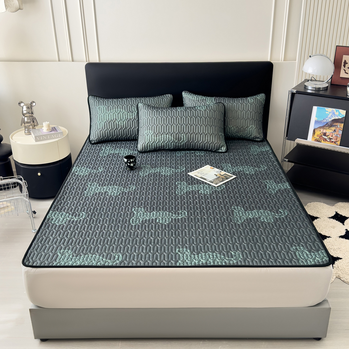 91家纺网 家纺一手货源 找家纺 久云居 2026新款0.05mm加厚乳胶凉席席子 翠影绿豹床笠款