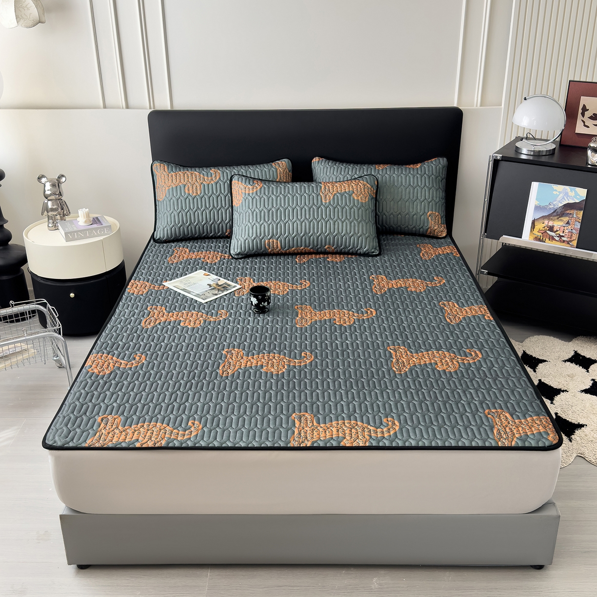 91家纺网 家纺一手货源 找家纺 久云居 2026新款0.05mm加厚乳胶凉席席子 金豹纳福中古豹床笠款