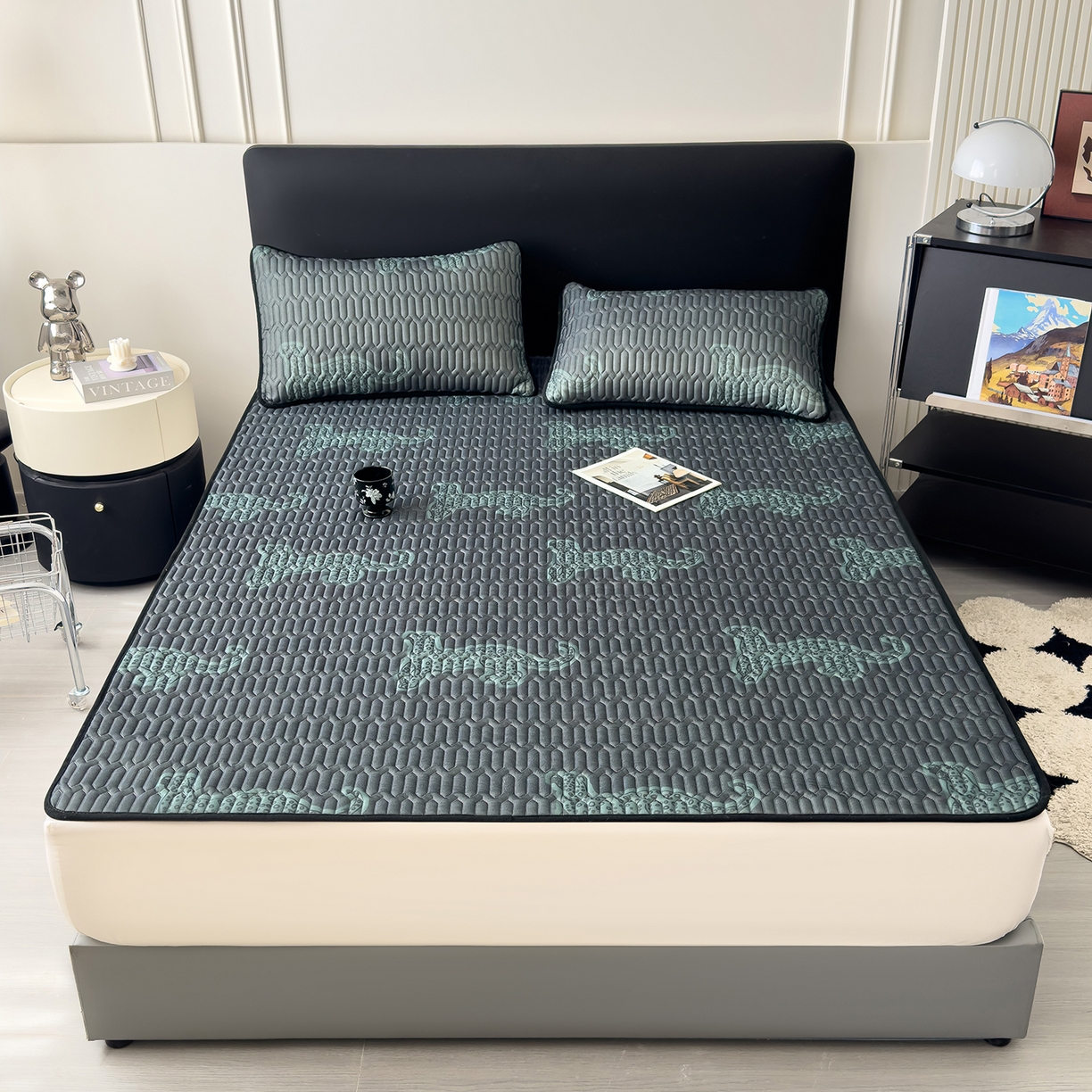 91家纺网 家纺一手货源 找家纺 久云居 2026新款0.05mm加厚乳胶凉席席子 翠影绿豹床笠款