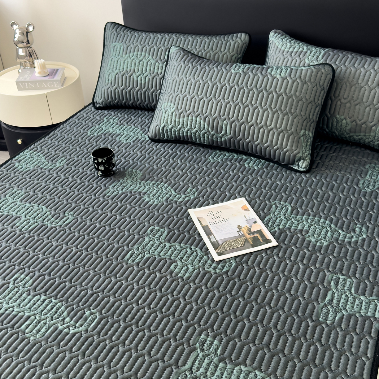 91家纺网 家纺一手货源 找家纺 久云居 2026新款0.05mm加厚乳胶凉席席子 翠影绿豹床单款