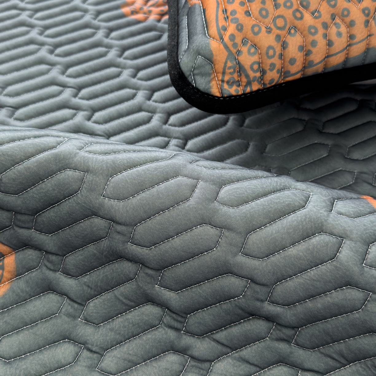 91家纺网 家纺一手货源 找家纺 久云居 2026新款0.05mm加厚乳胶凉席席子 金豹纳福床单款