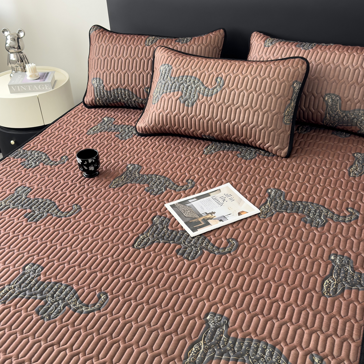 91家纺网 家纺一手货源 找家纺 久云居 2026新款0.05mm加厚乳胶凉席席子 中古豹床单款