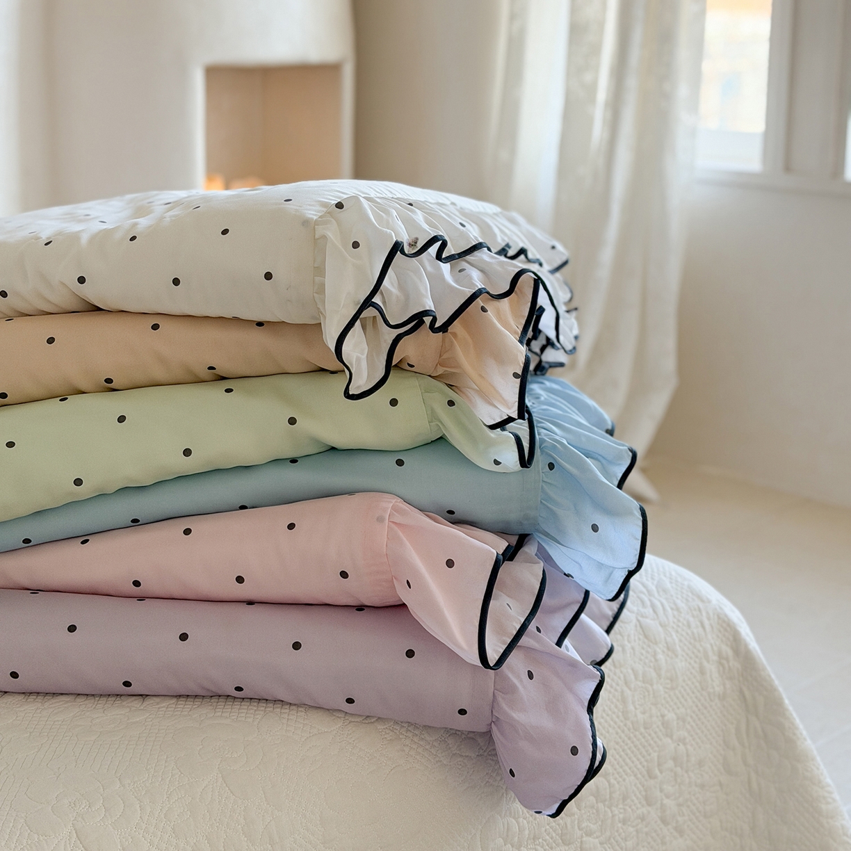 91家纺网 家纺一手货源 找家纺 （总）琳可家居 2026新款波点天丝系列花边款100%莱赛尔纤维天丝床盖可机洗A类床盖三件