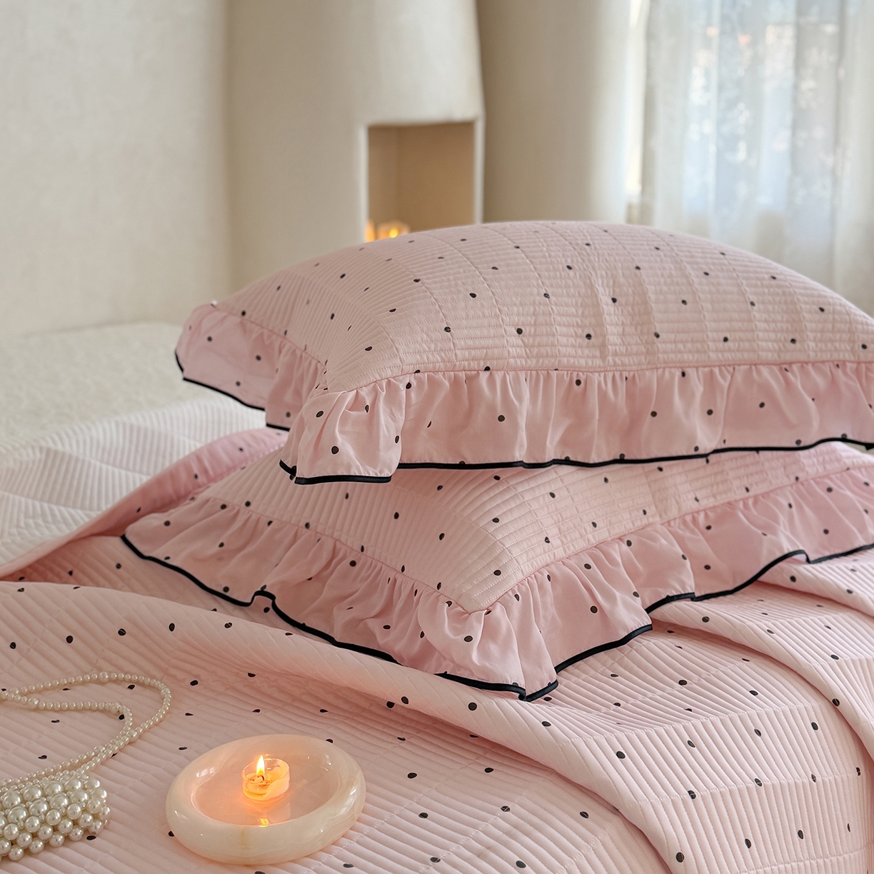 91家纺网 家纺一手货源 找家纺 琳可家居 2026新款波点天丝系列花边款100%莱赛尔纤维天丝床盖可机洗A类床盖三件 奶油粉