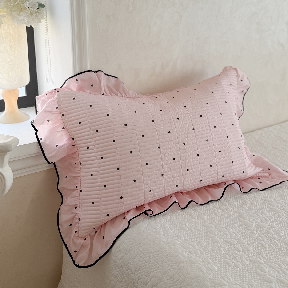 91家纺网 家纺一手货源 找家纺 琳可家居 2026新款波点天丝系列花边款100%莱赛尔纤维天丝床盖可机洗A类床盖三件 奶油粉