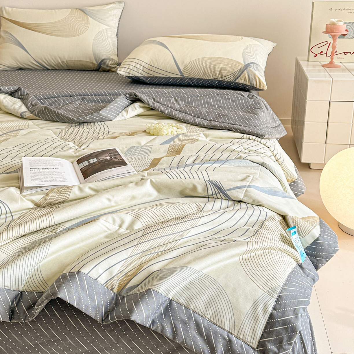 91家纺网 家纺一手货源 找家纺 梵克保罗 2026春夏新款10A抗菌全棉印花夏被被子被芯空调被四件套 名爵黄