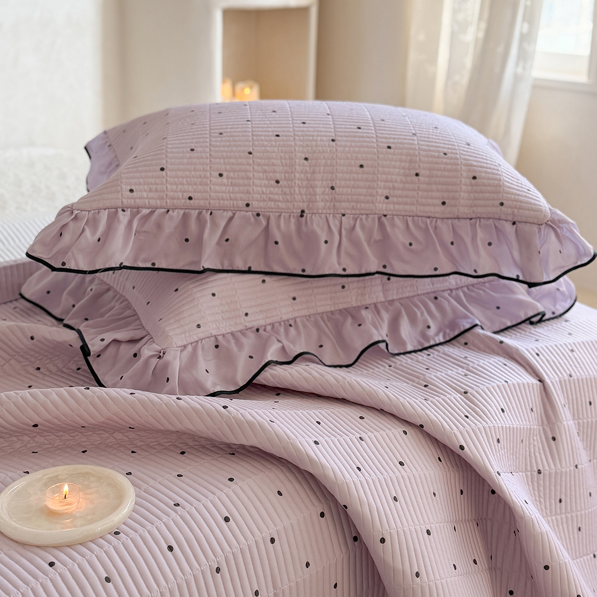 91家纺网 家纺一手货源 找家纺 琳可家居 2026新款波点天丝系列花边款100%莱赛尔纤维天丝床盖可机洗A类床盖三件 清新紫