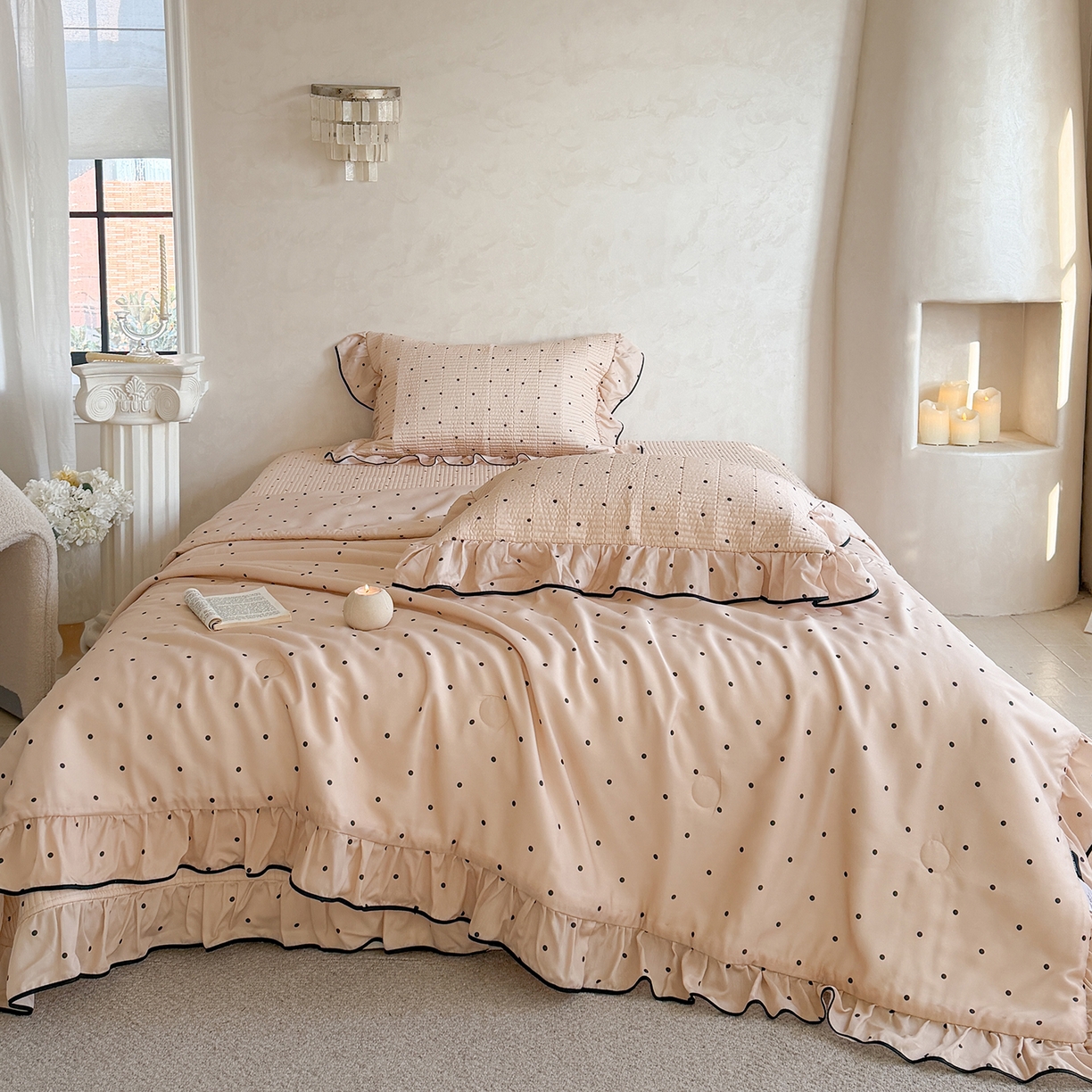 91家纺网 家纺一手货源 找家纺 琳可家居 2026新款波点天丝系列花边款100%莱赛尔纤维天丝床盖可机洗A类床盖三件 卡其杏