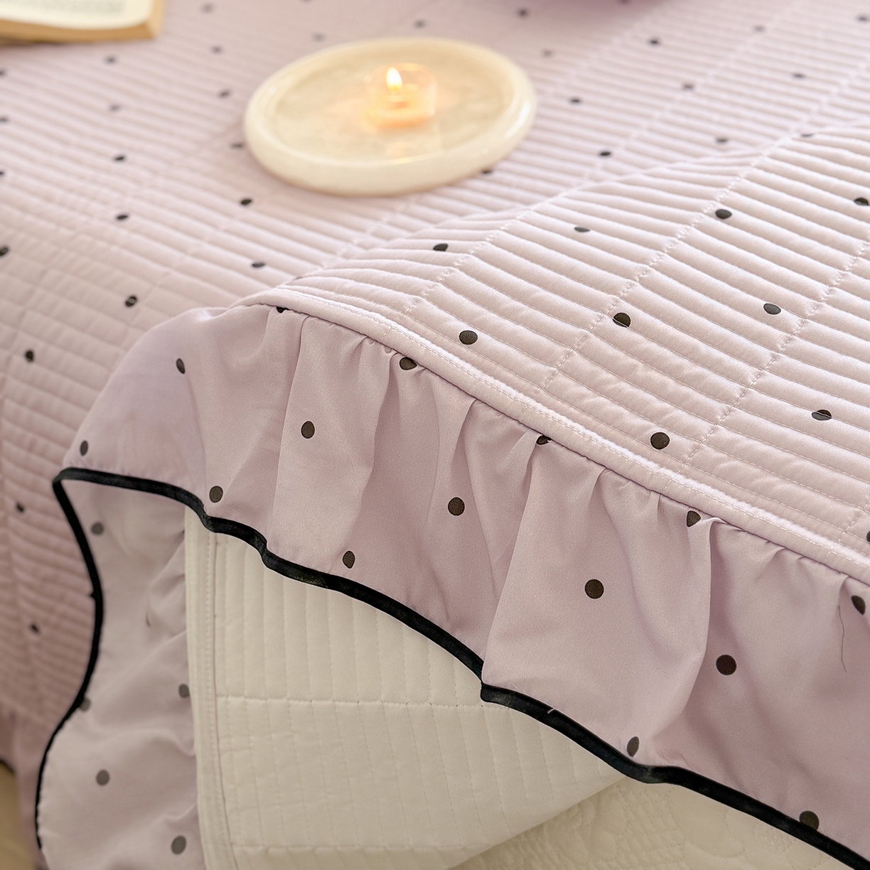 91家纺网 家纺一手货源 找家纺 琳可家居 2026新款波点天丝系列花边款100%莱赛尔纤维天丝床盖可机洗A类床盖三件 清新紫