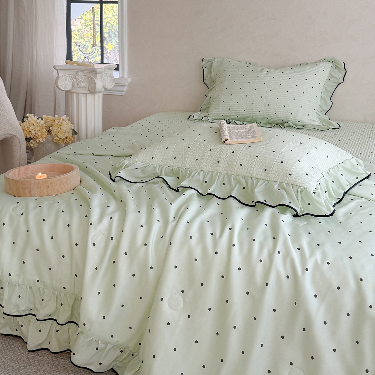 91家纺网 家纺一手货源 找家纺 琳可家居 2026新款波点天丝系列花边款100%莱赛尔纤维天丝床盖可机洗A类床盖三件 薄荷绿