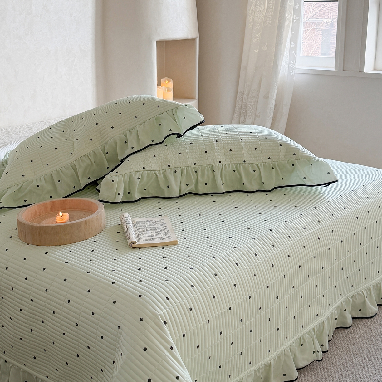91家纺网 家纺一手货源 找家纺 琳可家居 2026新款波点天丝系列花边款100%莱赛尔纤维天丝床盖可机洗A类床盖三件 薄荷绿