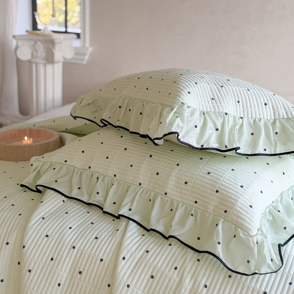 91家纺网 家纺一手货源 找家纺 琳可家居 2026新款波点天丝系列花边款100%莱赛尔纤维天丝床盖可机洗A类床盖三件 薄荷绿