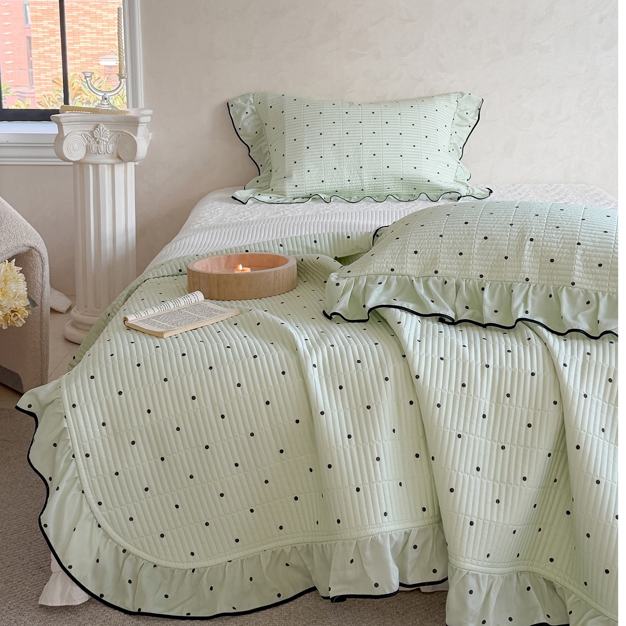 91家纺网 家纺一手货源 找家纺 琳可家居 2026新款波点天丝系列花边款100%莱赛尔纤维天丝床盖可机洗A类床盖三件 薄荷绿