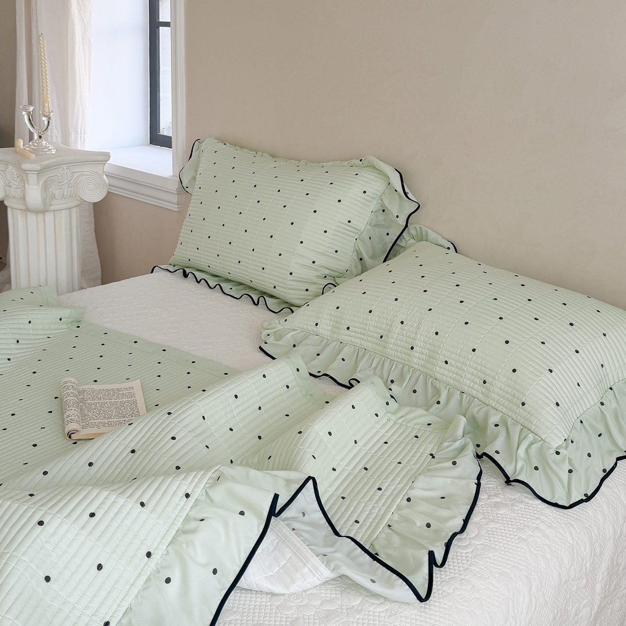 91家纺网 家纺一手货源 找家纺 琳可家居 2026新款波点天丝系列花边款100%莱赛尔纤维天丝床盖可机洗A类床盖三件 薄荷绿