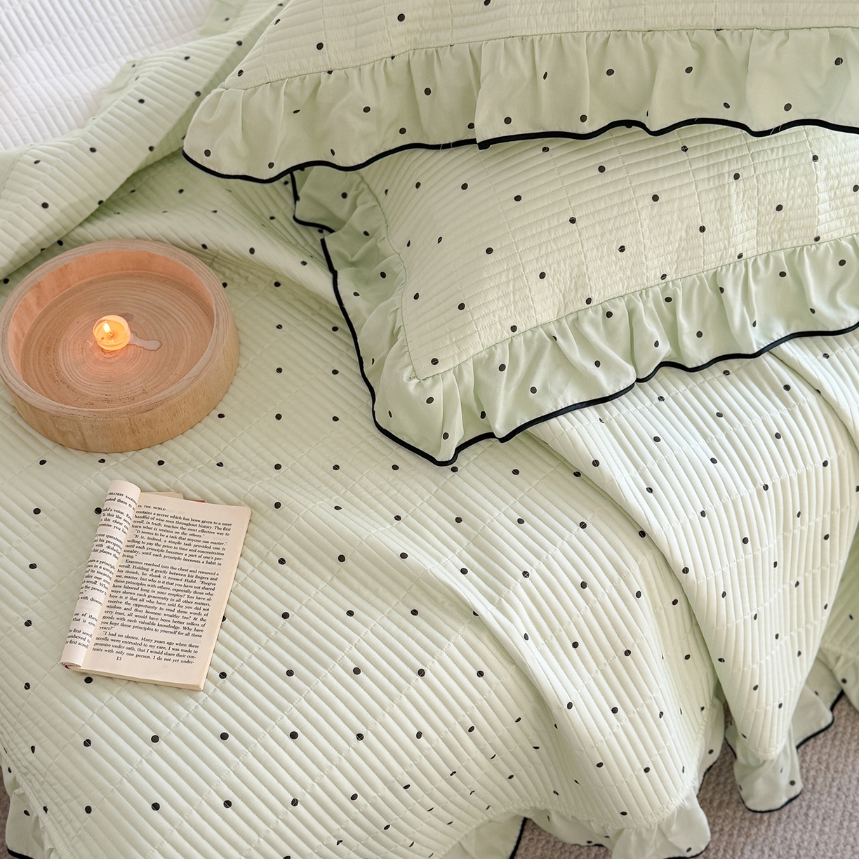 91家纺网 家纺一手货源 找家纺 琳可家居 2026新款波点天丝系列花边款100%莱赛尔纤维天丝床盖可机洗A类床盖三件 薄荷绿