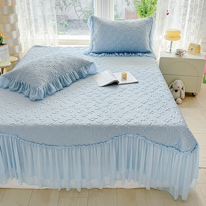 91家纺网 家纺一手货源 找家纺 红夫人 2026新款凉豆豆PE高分子凉感弯边床裙凉席三件套--小确幸（三明治复合+精美手提包） 小确幸蓝色