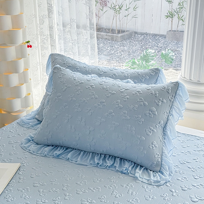 91家纺网 家纺一手货源 找家纺 红夫人 2026新款凉豆豆PE高分子凉感弯边床裙凉席三件套--小确幸（三明治复合+精美手提包） 小确幸蓝色