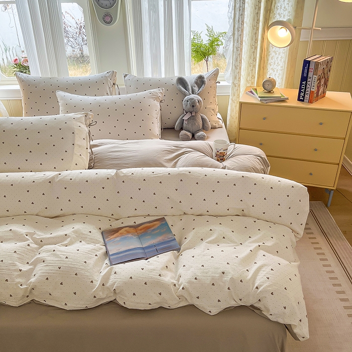 91家纺网 家纺一手货源 找家纺 帛洵家纺 2026新款110g超柔水洗宝宝有氧仿棉四件套（提供买家秀） 小心心-咖