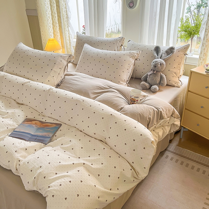 91家纺网 家纺一手货源 找家纺 帛洵家纺 2026新款110g超柔水洗宝宝有氧仿棉四件套（提供买家秀） 小心心-咖