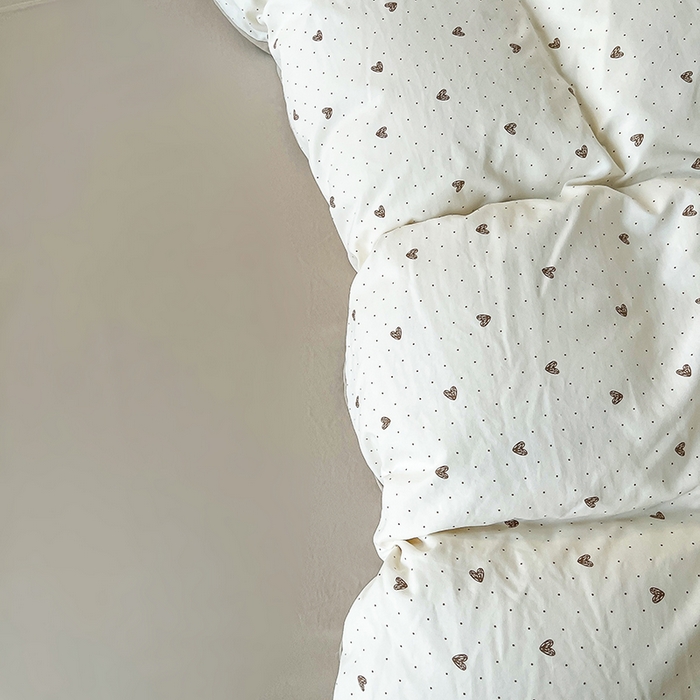 91家纺网 家纺一手货源 找家纺 帛洵家纺 2026新款110g超柔水洗宝宝有氧仿棉四件套（提供买家秀） 小心心-咖