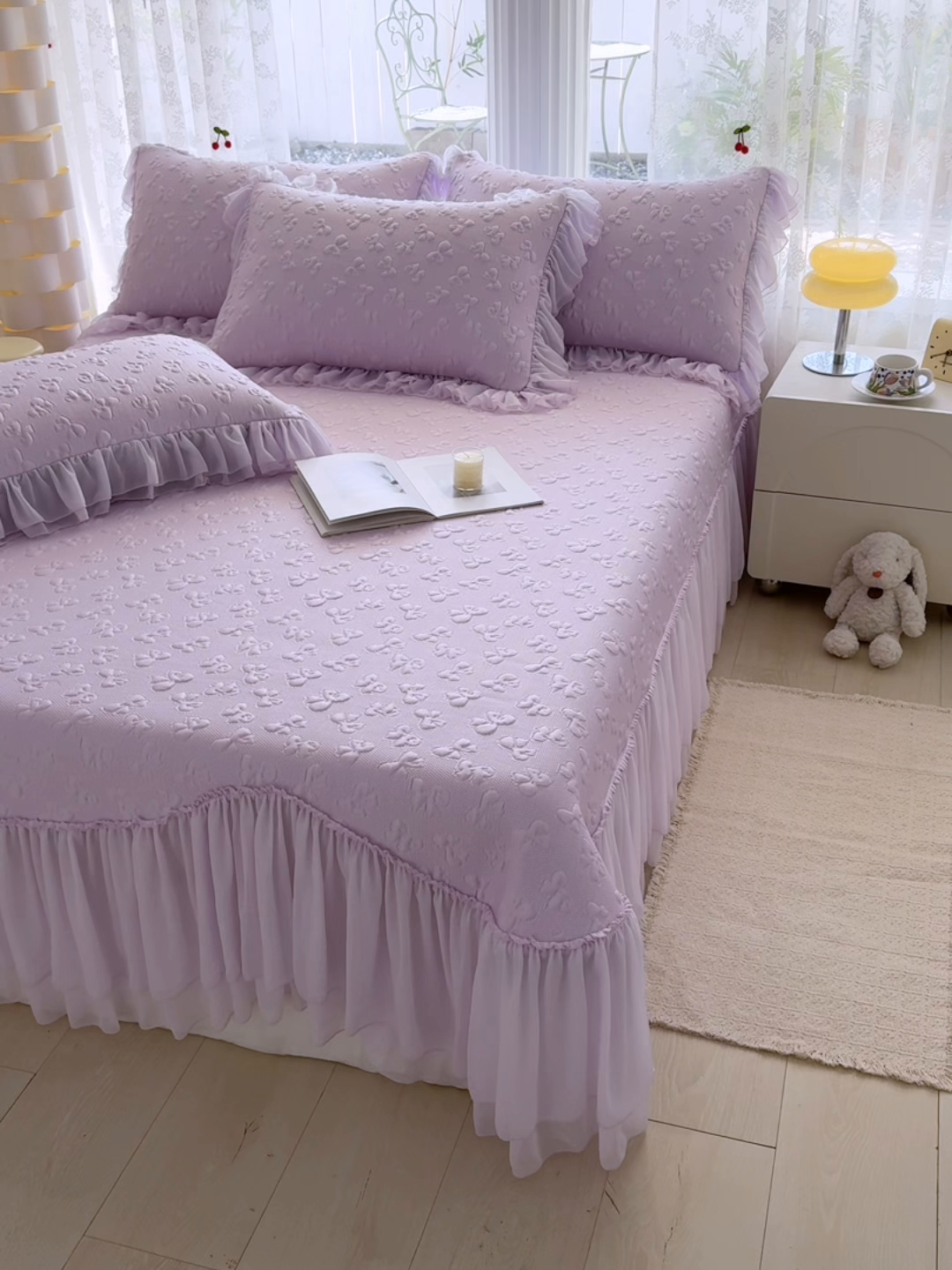 91家纺网 家纺一手货源 找家纺 （总）红夫人 2026新款凉豆豆PE高分子凉感弯边床裙凉席三件套--小确幸（三明治复合+精美手提包）