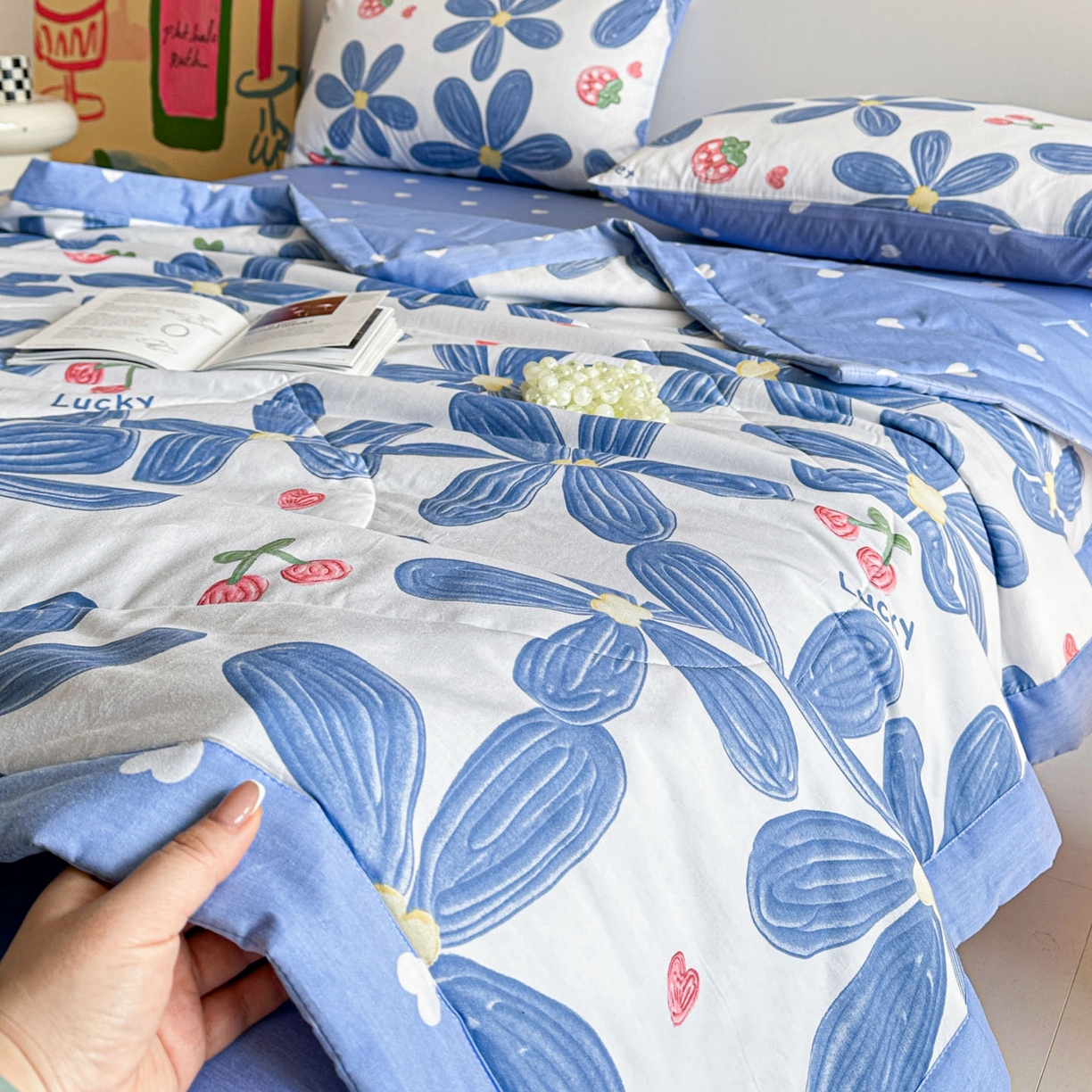 91家纺网 家纺一手货源 找家纺 梵克保罗 2026春夏新款10A抗菌全棉印花夏被被子被芯空调被四件套 小情调