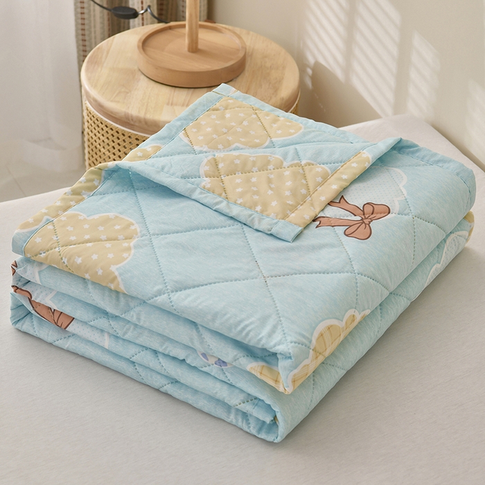 91家纺网 家纺一手货源 找家纺 培童   2025新款超声波亲肤绒夏被夏凉被直播爆款超声波夏被空调被礼品被 云朵