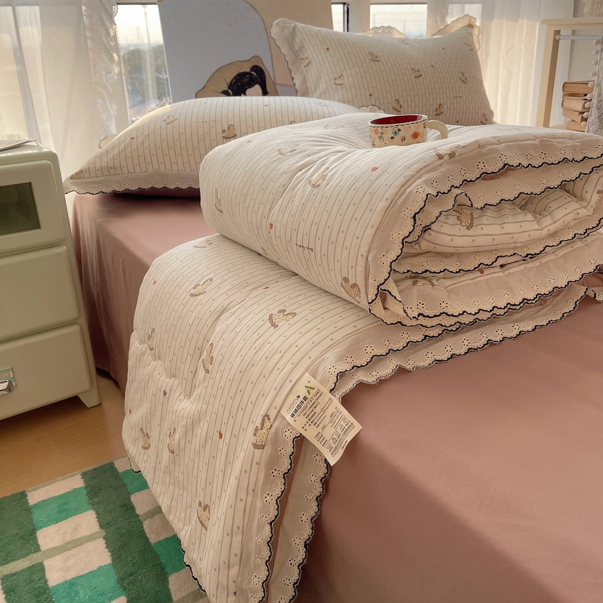 91家纺网 家纺一手货源 找家纺 （总）梵克保罗 2026春夏新款10A抗菌全棉黑色花边云朵棉单夏被/夏被四件套空调被