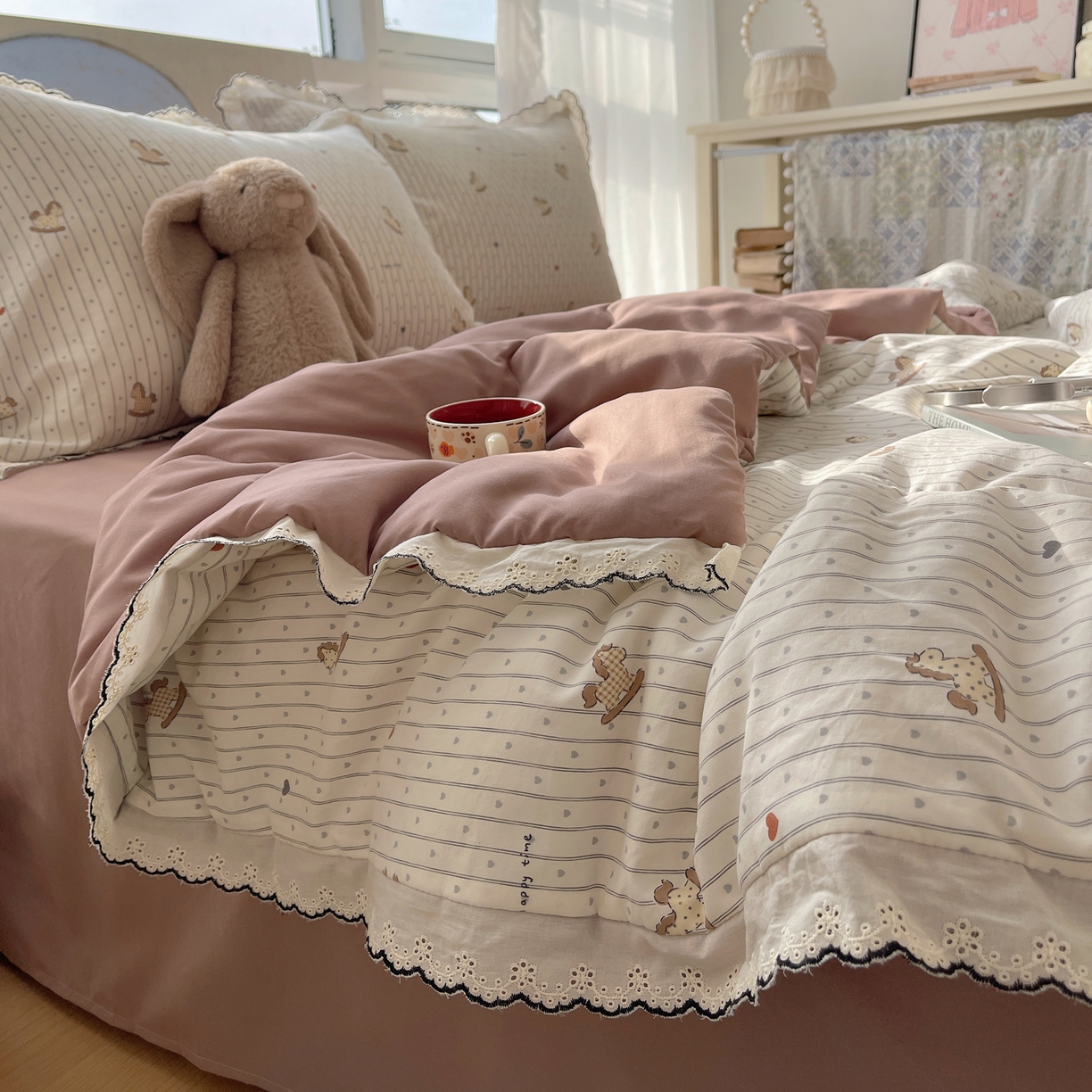 91家纺网 家纺一手货源 找家纺 （总）梵克保罗 2026春夏新款10A抗菌全棉黑色花边云朵棉单夏被/夏被四件套空调被