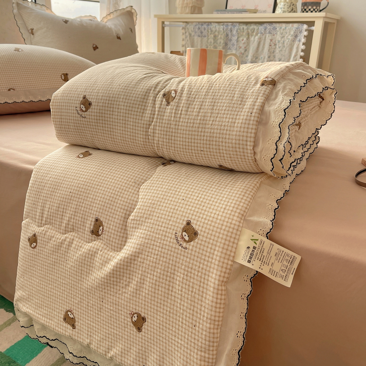 91家纺网 家纺一手货源 找家纺 （总）梵克保罗 2026春夏新款10A抗菌全棉黑色花边云朵棉单夏被/夏被四件套空调被