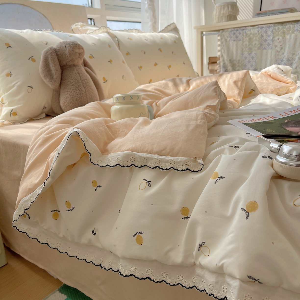 91家纺网 家纺一手货源 找家纺 梵克保罗 2026春夏新款10A抗菌全棉黑色花边云朵棉单夏被/夏被四件套空调被 云朵棉-禾风果语