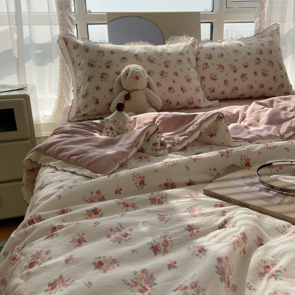 91家纺网 家纺一手货源 找家纺 梵克保罗 2026春夏新款10A抗菌全棉黑色花边云朵棉单夏被/夏被四件套空调被 云朵棉-素白繁花