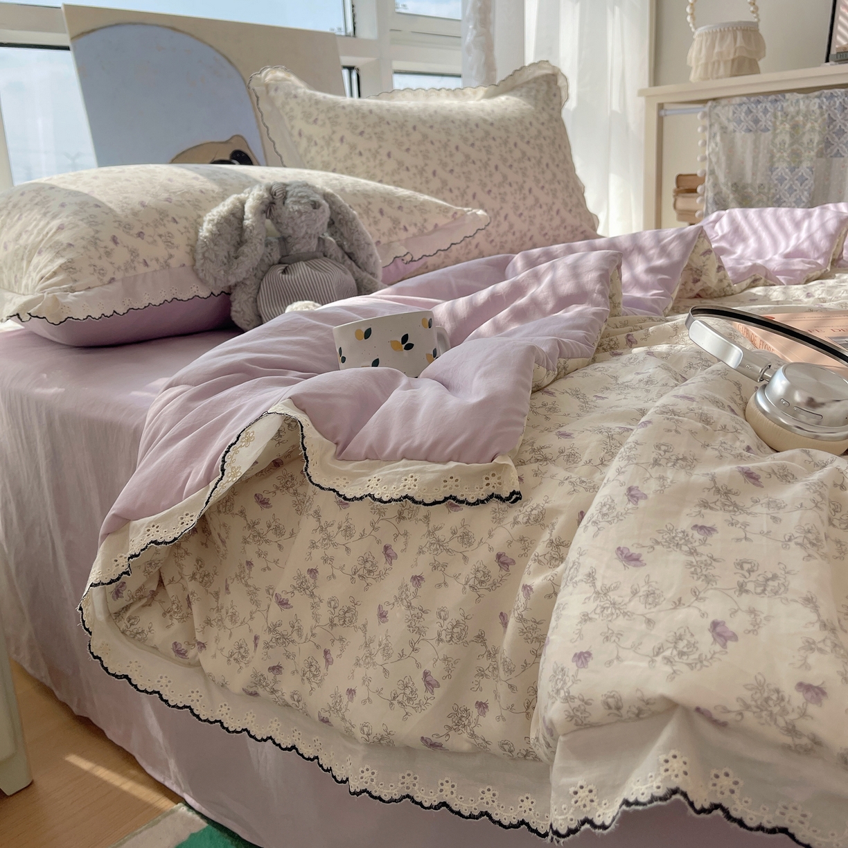 91家纺网 家纺一手货源 找家纺 梵克保罗 2026春夏新款10A抗菌全棉黑色花边云朵棉单夏被/夏被四件套空调被 云朵棉-紫萝香