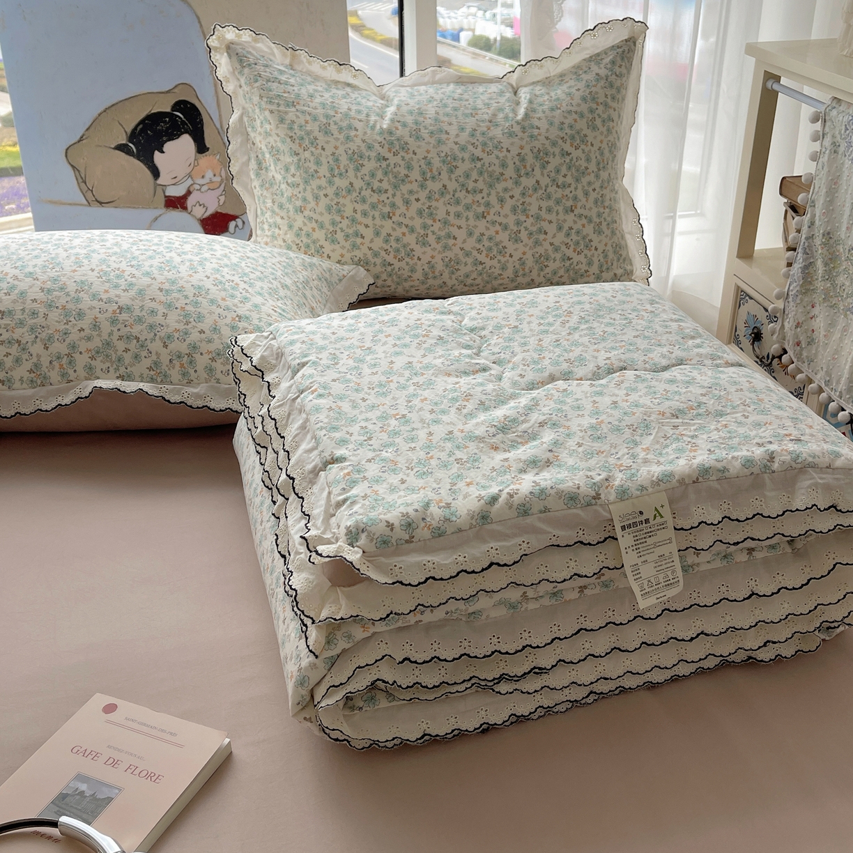 91家纺网 家纺一手货源 找家纺 梵克保罗 2026春夏新款10A抗菌全棉黑色花边云朵棉单夏被/夏被四件套空调被 云朵棉-青芜花野