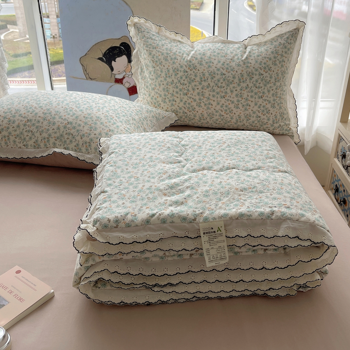 91家纺网 家纺一手货源 找家纺 梵克保罗 2026春夏新款10A抗菌全棉黑色花边云朵棉单夏被/夏被四件套空调被 云朵棉-青芜花野